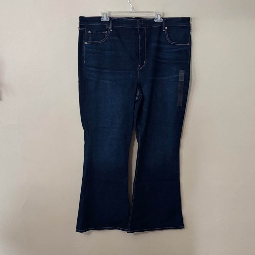 American Eagle ~ Women’s Size 22 ~ Super High Rise Flare Jeans